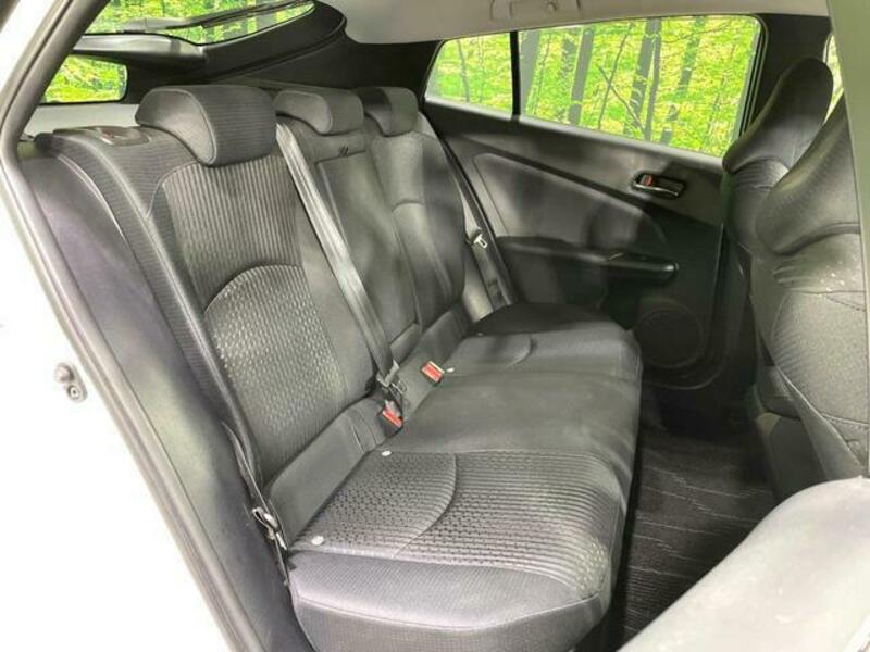 PRIUS-8