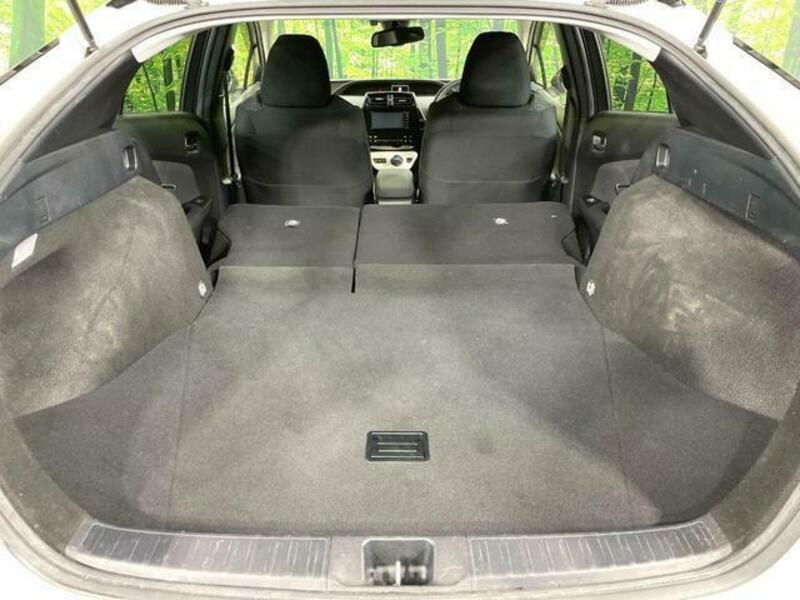 PRIUS-9