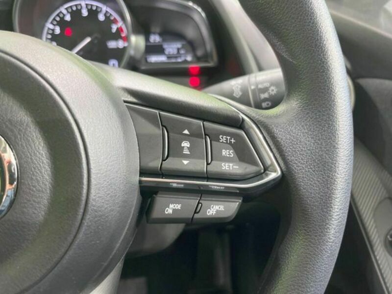 MAZDA2