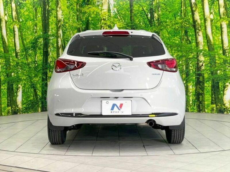 MAZDA2