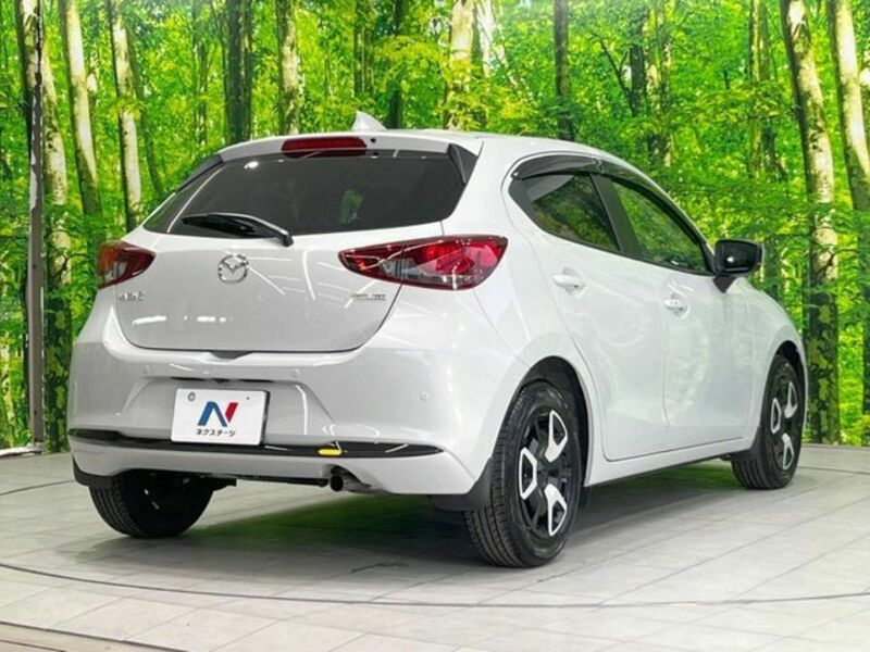 MAZDA2
