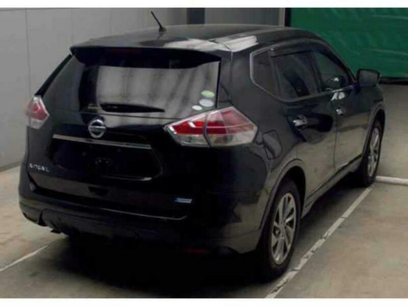 X-TRAIL-1