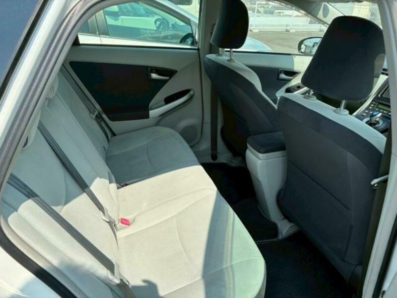 PRIUS-9