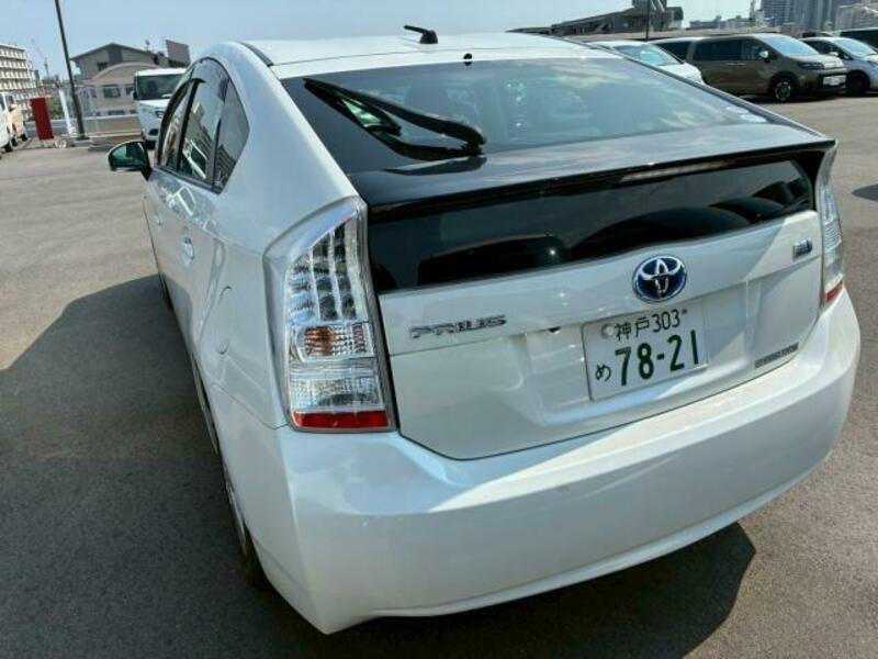 PRIUS-1