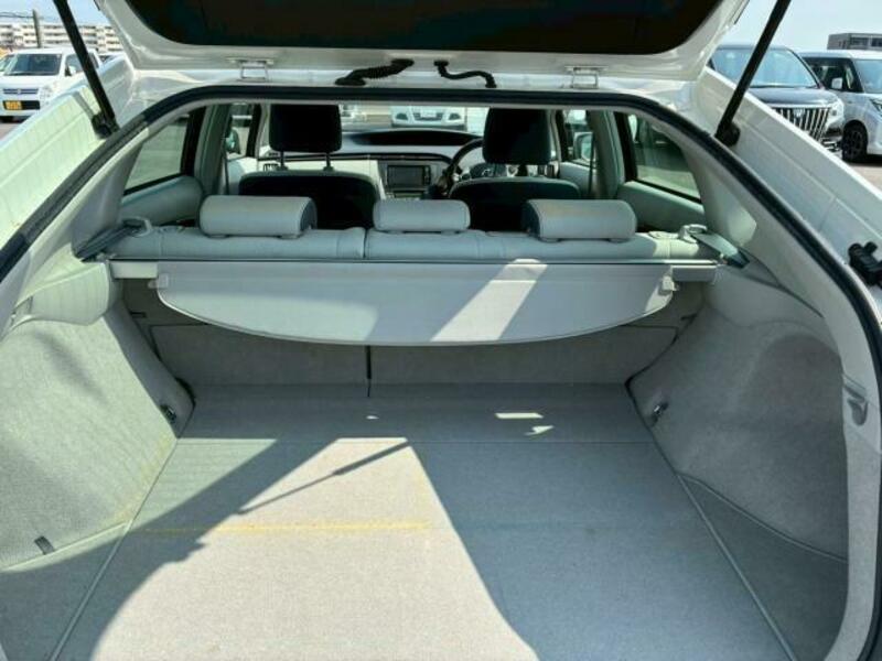 PRIUS-10
