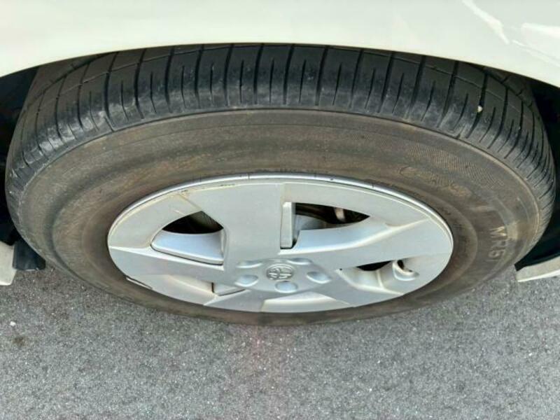 PRIUS-13