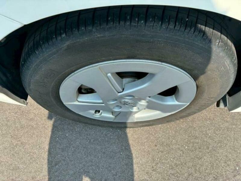 PRIUS-14