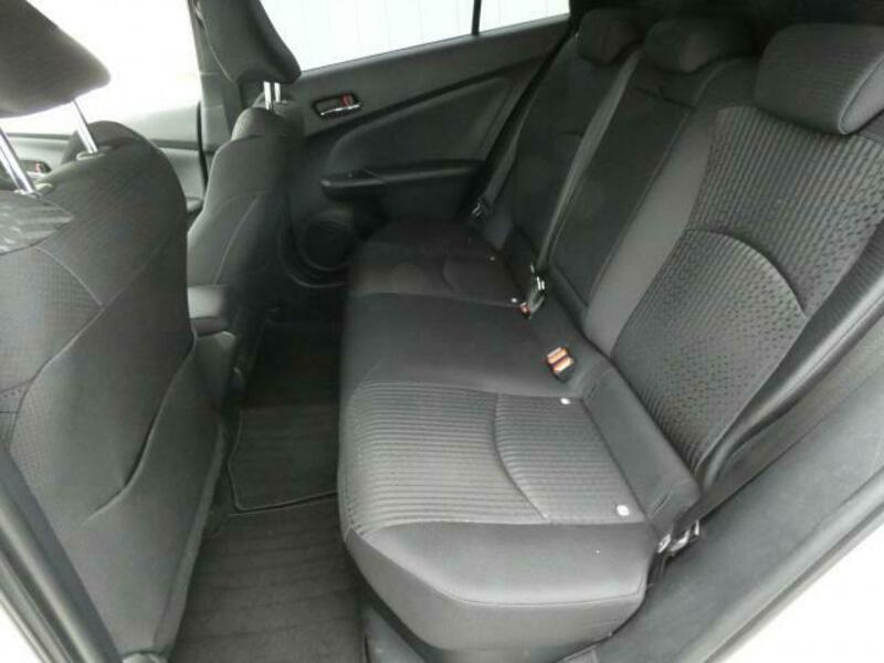 PRIUS-6