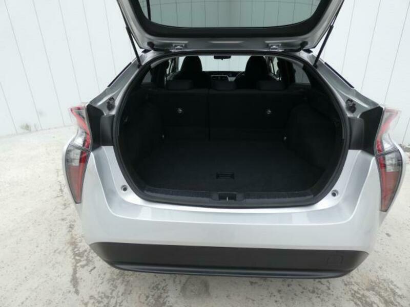 PRIUS-15