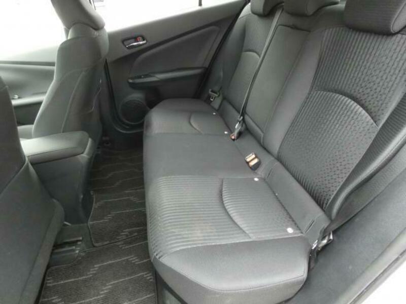 PRIUS-6