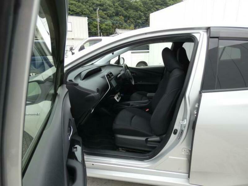 PRIUS-12