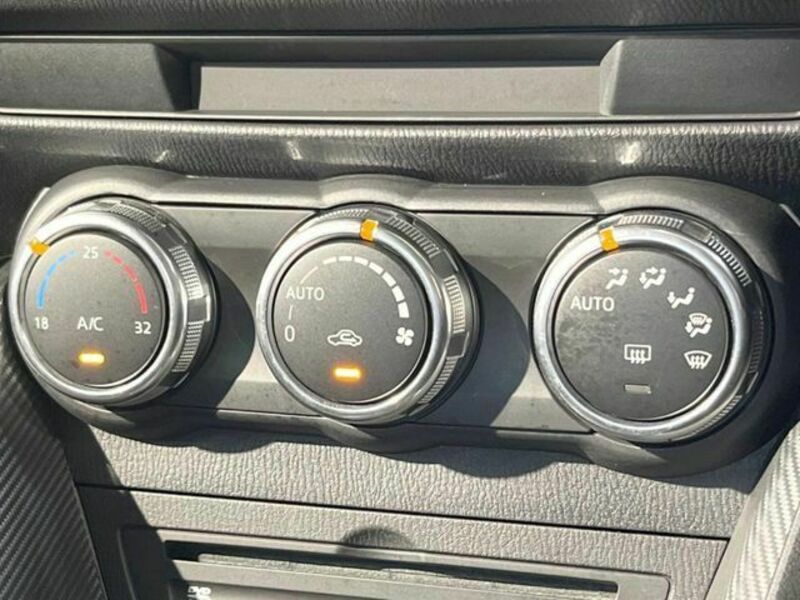 MAZDA2-6