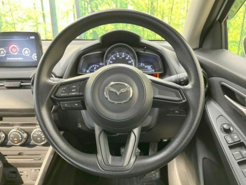 MAZDA2-10