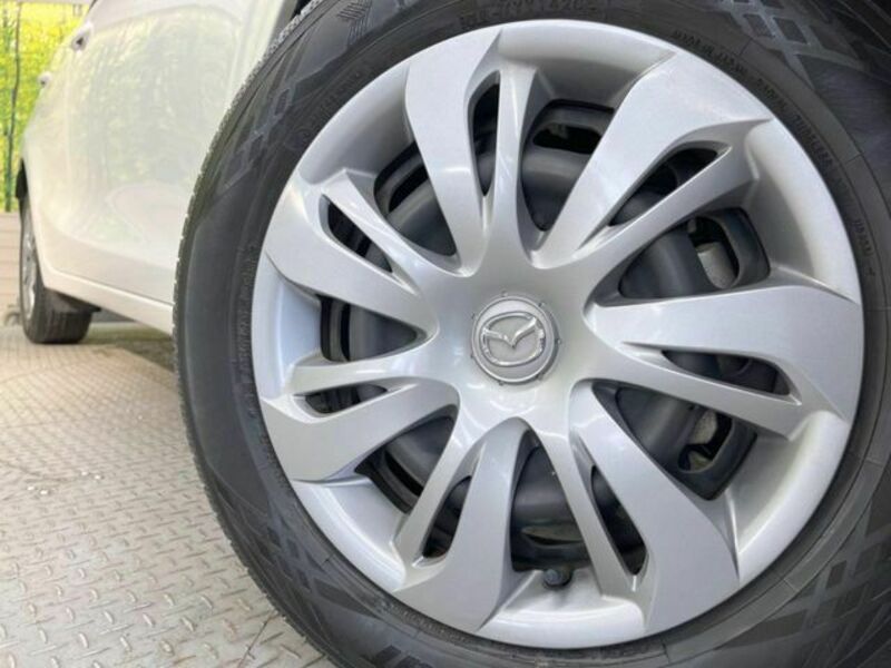 MAZDA2-12