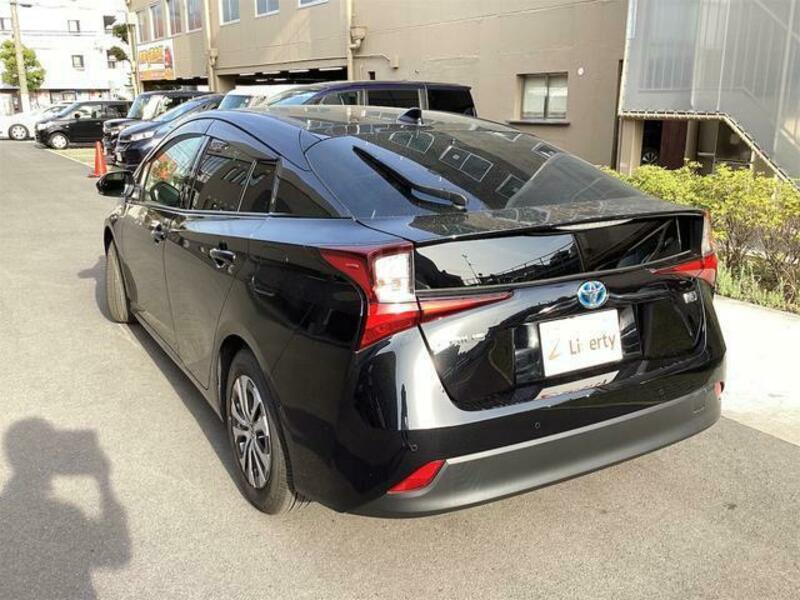 PRIUS-6