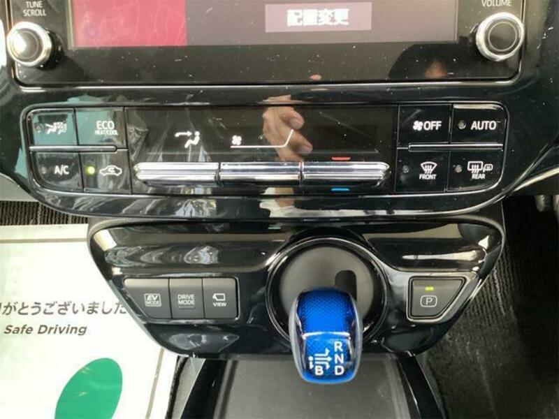 PRIUS-12