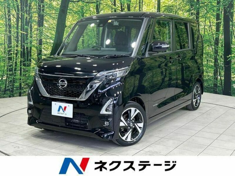 NISSAN　ROOX