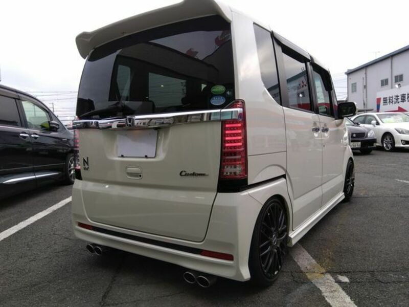 N BOX CUSTOM