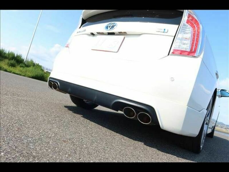 PRIUS-8