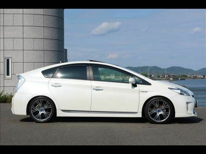 PRIUS-15