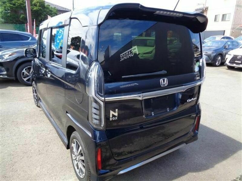 N BOX CUSTOM