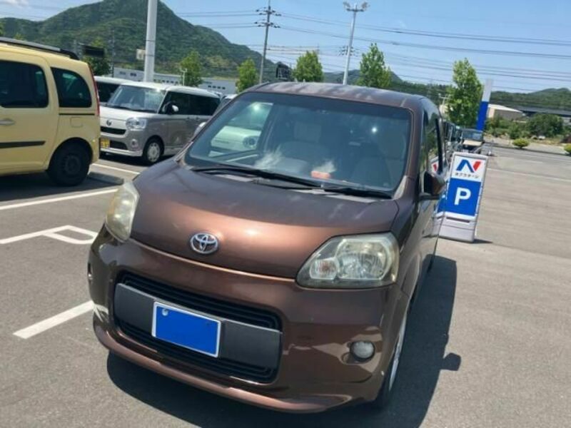 TOYOTA PORTE