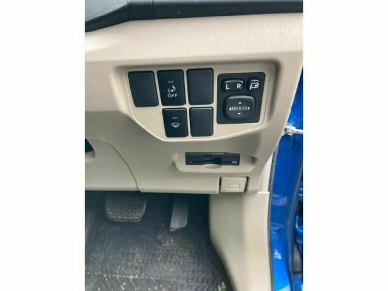 PRIUS-14