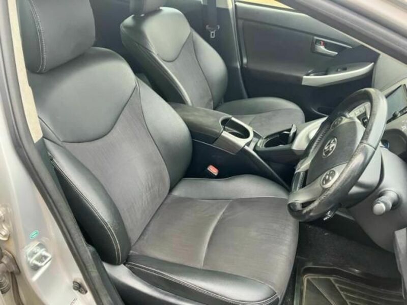 PRIUS-18