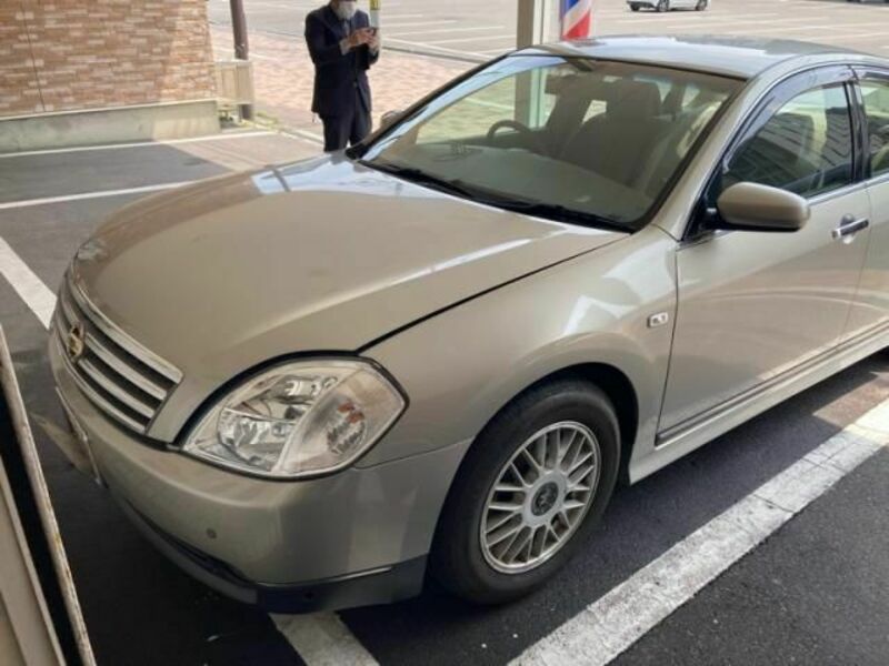NISSAN TEANA
