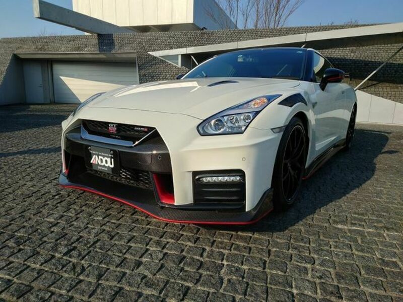 NISSAN GT-R