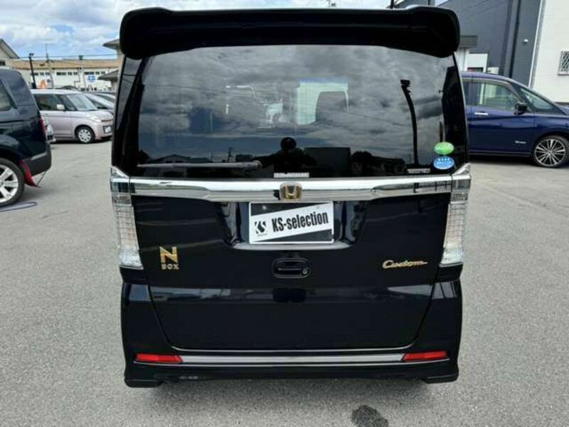 N BOX CUSTOM
