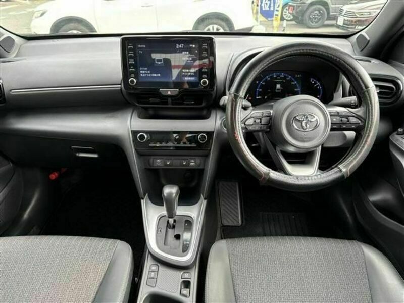 YARIS CROSS-5