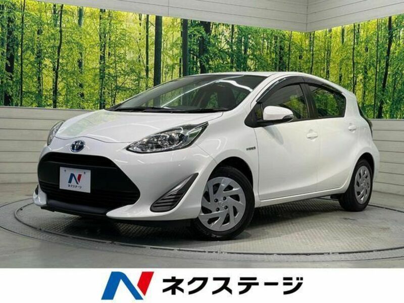 TOYOTA　AQUA