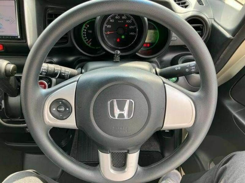 N BOX