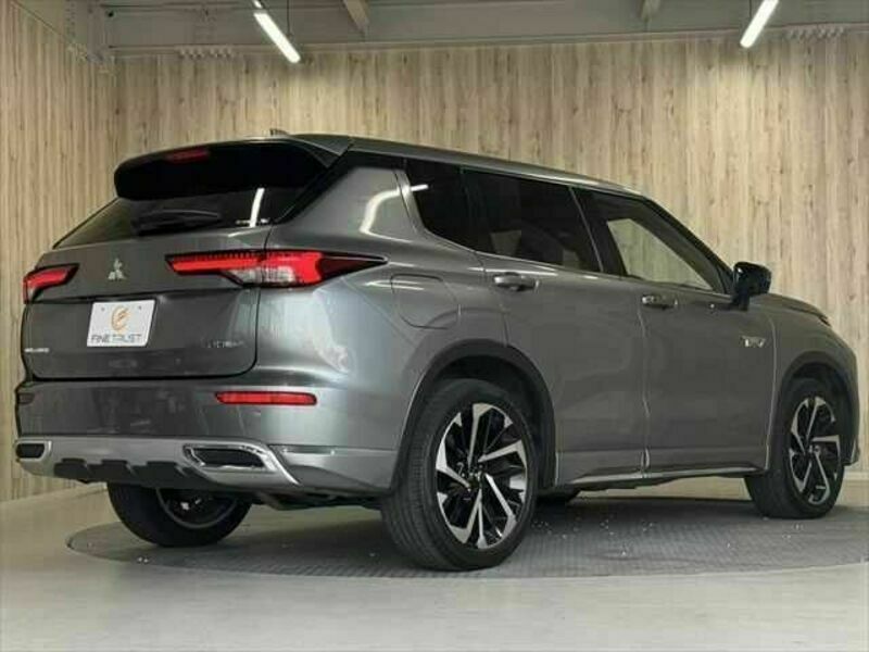 OUTLANDER PHEV