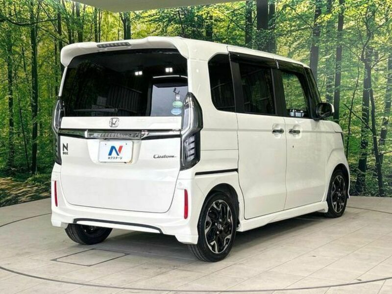 N BOX CUSTOM