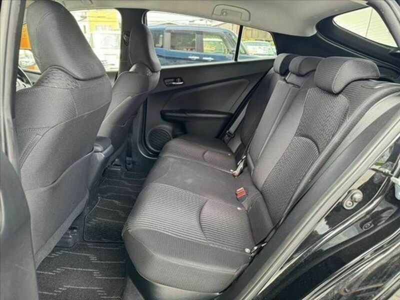 PRIUS-18