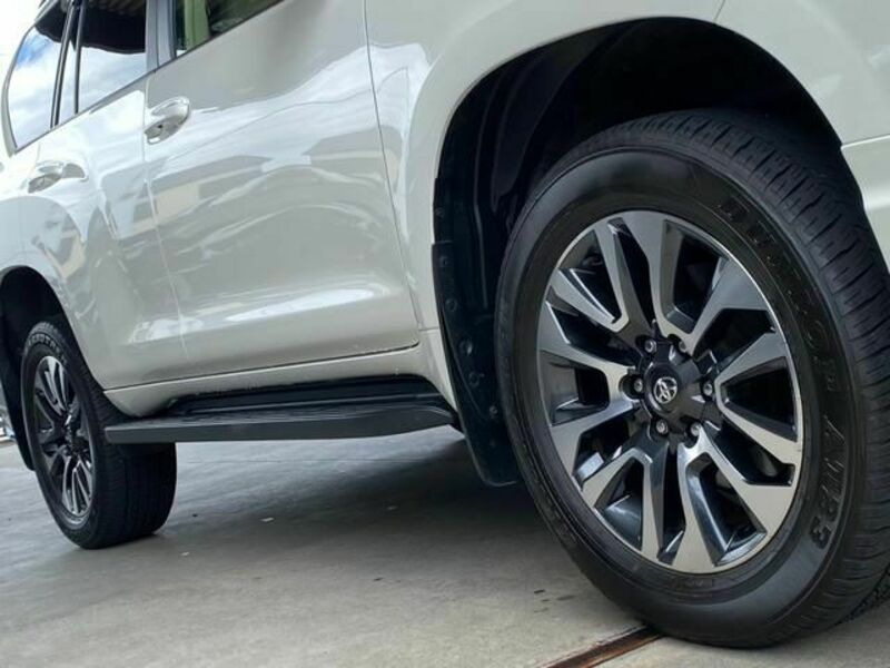 LAND CRUISER PRADO-3