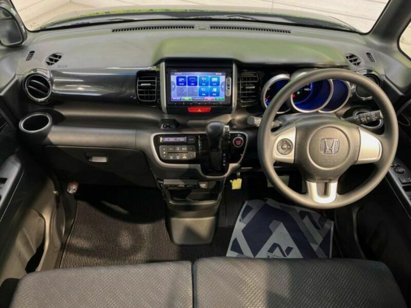 N BOX CUSTOM