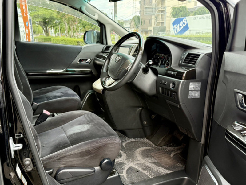 VELLFIRE-18