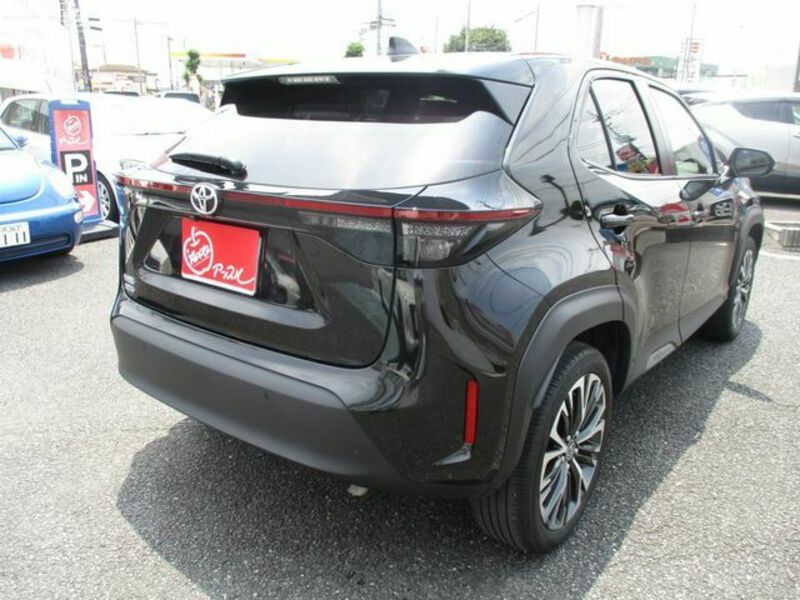 YARIS CROSS