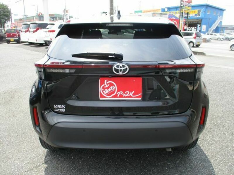 YARIS CROSS