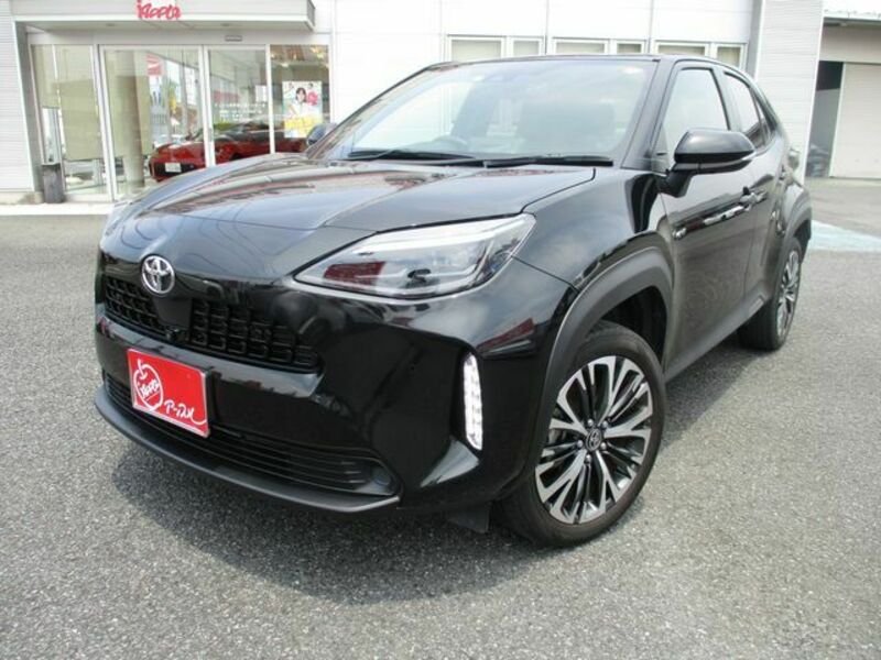 YARIS CROSS