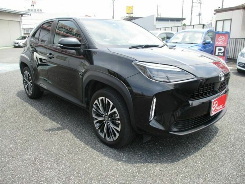 YARIS CROSS