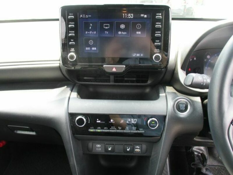 YARIS CROSS