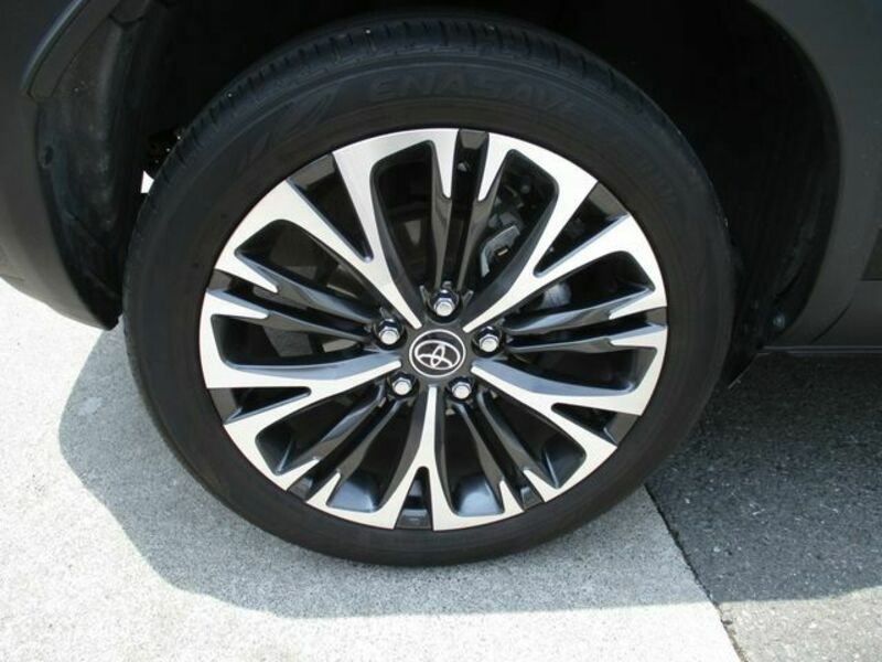 YARIS CROSS
