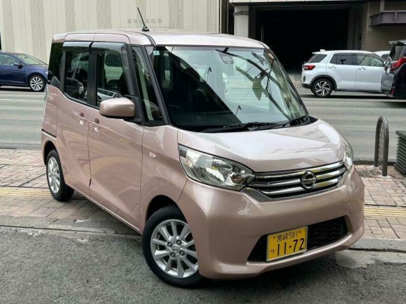 NISSAN DAYZ ROOX