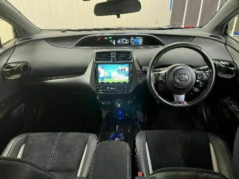 PRIUS PHV