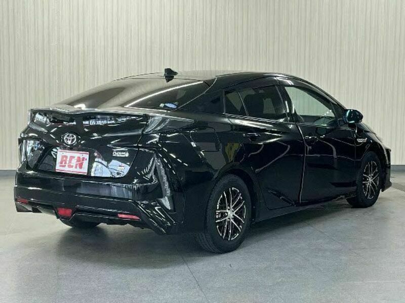 PRIUS PHV