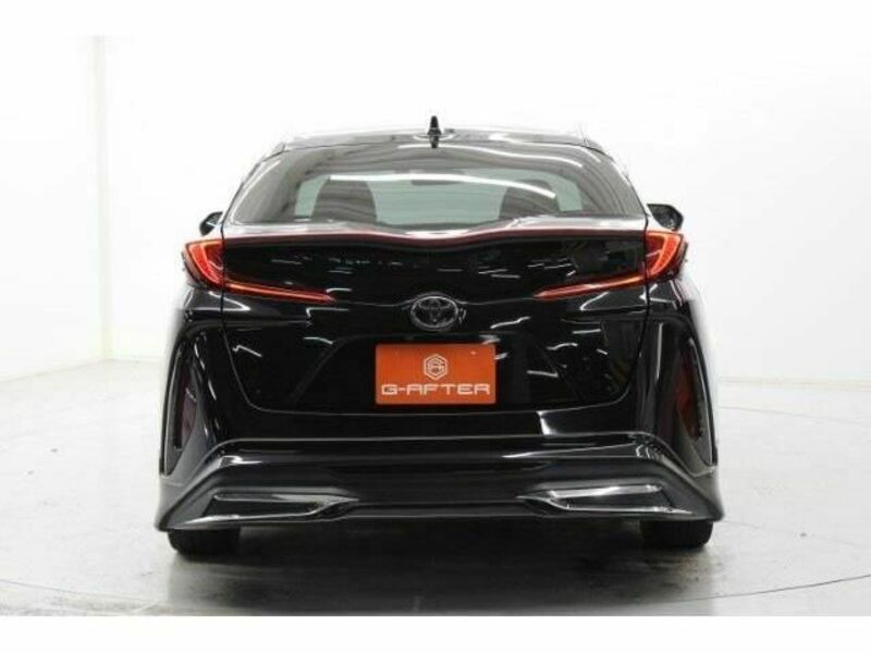 PRIUS PHV-8